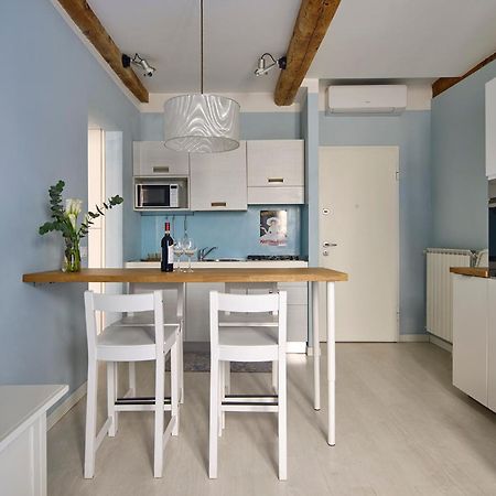 Panicale Blue Historic 1Br Stay Near Medici Chapels & Mercato Centrale フィレンツェ エクステリア 写真