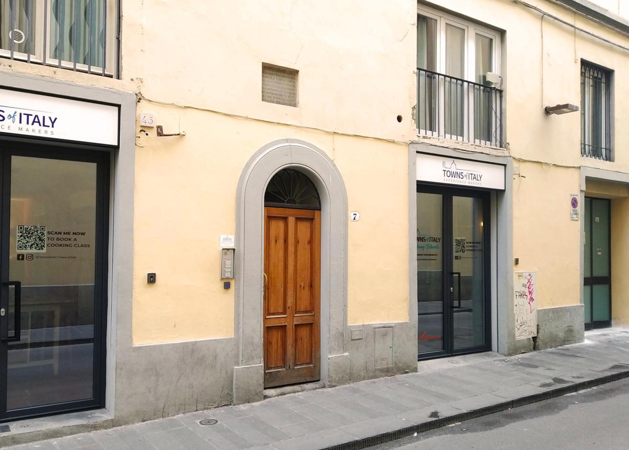 Panicale Blue Historic 1Br Stay Near Medici Chapels & Mercato Centrale フィレンツェ エクステリア 写真